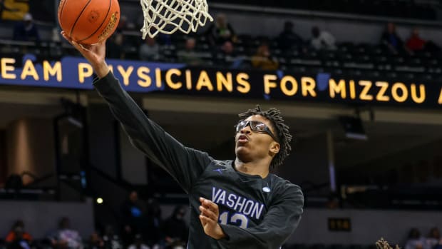 Vashon senior guard Nassir Binion
